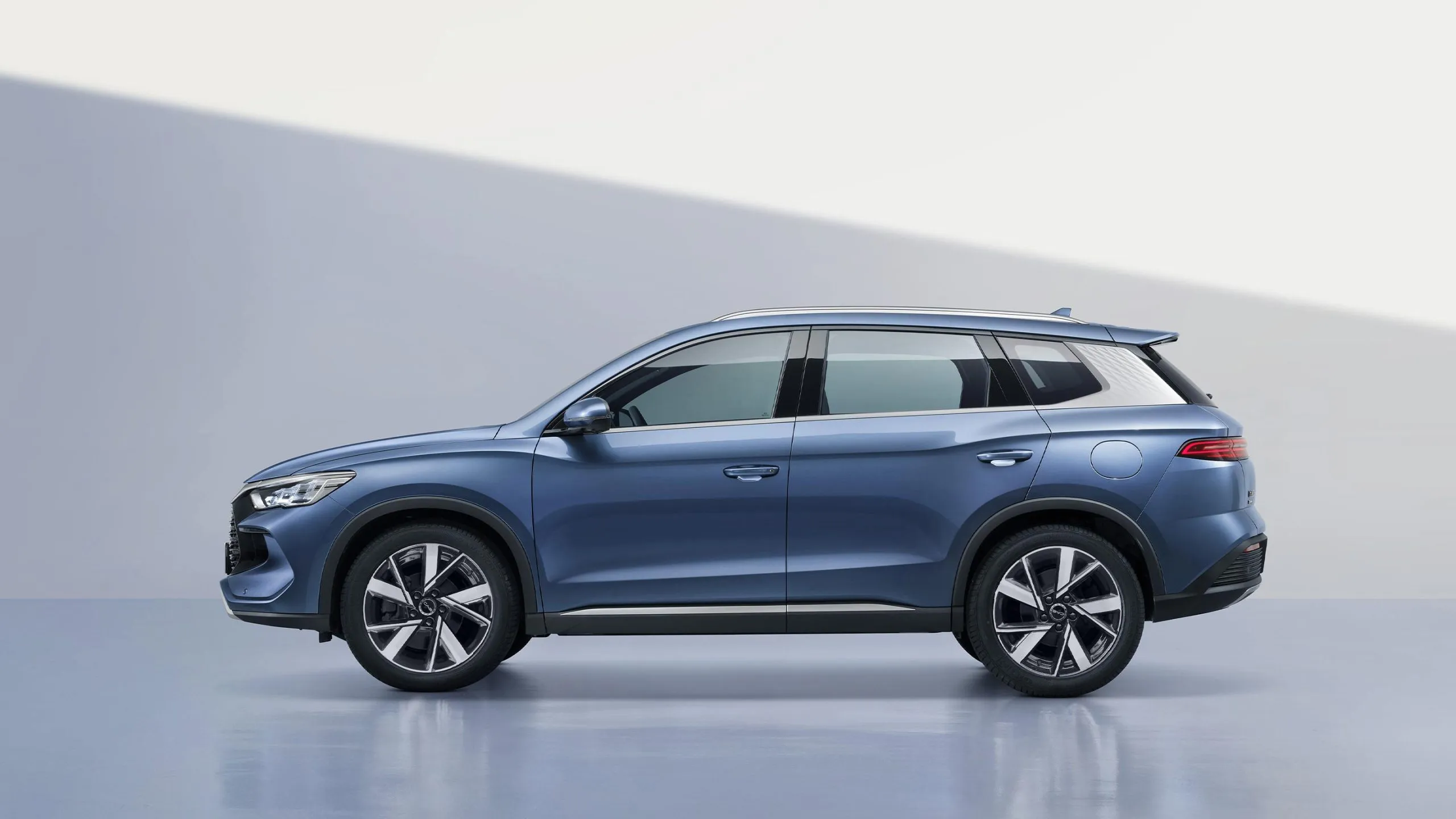 BYD SONG PRO DM-i – Espaço amplo para cinco passageiros