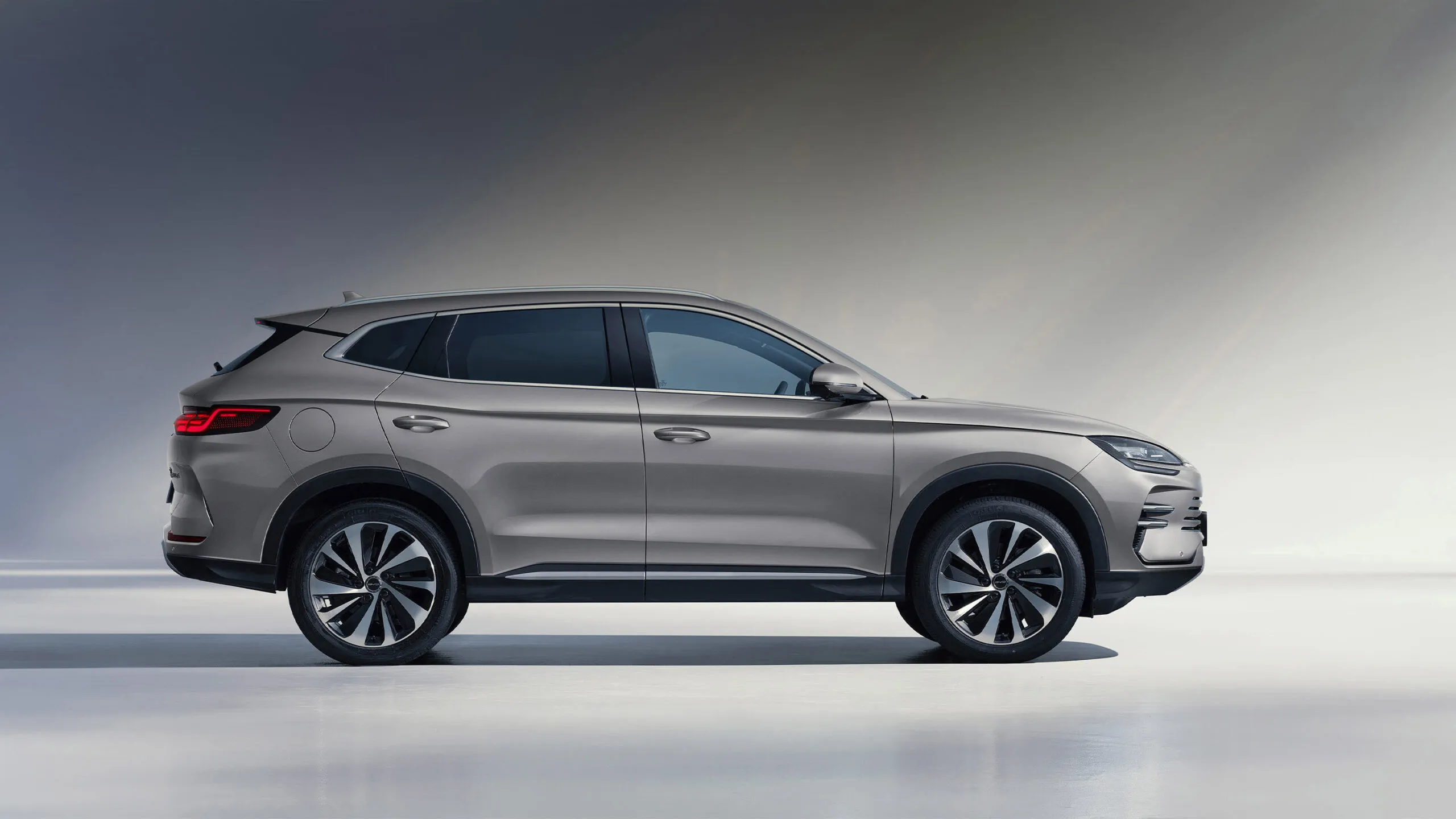 BYD SONG PLUS PREMIUM DM-i – Viagem ultra segura